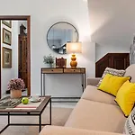 Hernando Colon Suite Apartments
