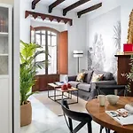 Hernando Colon Suite Apartments